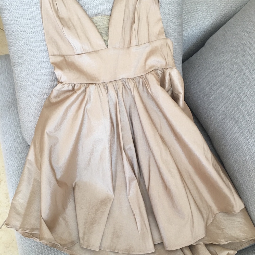Cute gold dress size medium